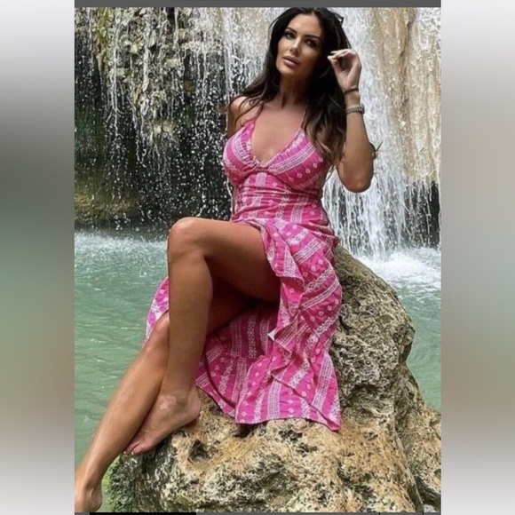 Zara Dresses & Skirts - Zara beautiful pink fuschia embroidered midi tiered dress.